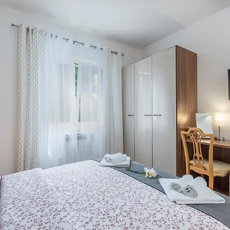 Villa Luxury Lavanda With Pool And Sauna *