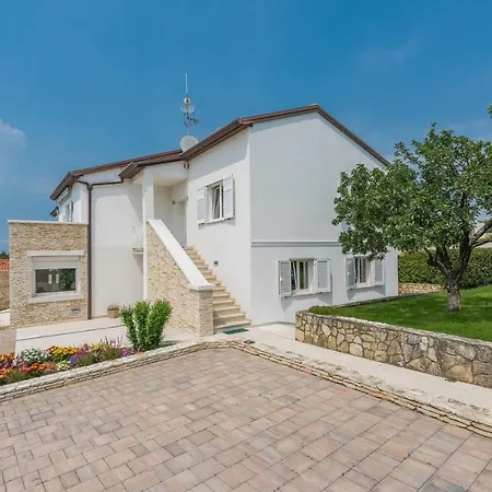 Luxury Lavanda With Pool And Sauna Villa *