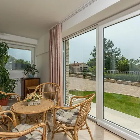 Luxury Lavanda With Pool And Sauna Villa