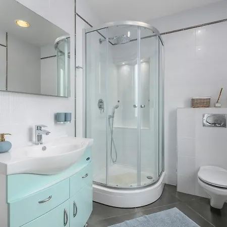 Luxury Lavanda With Pool And Sauna Villa